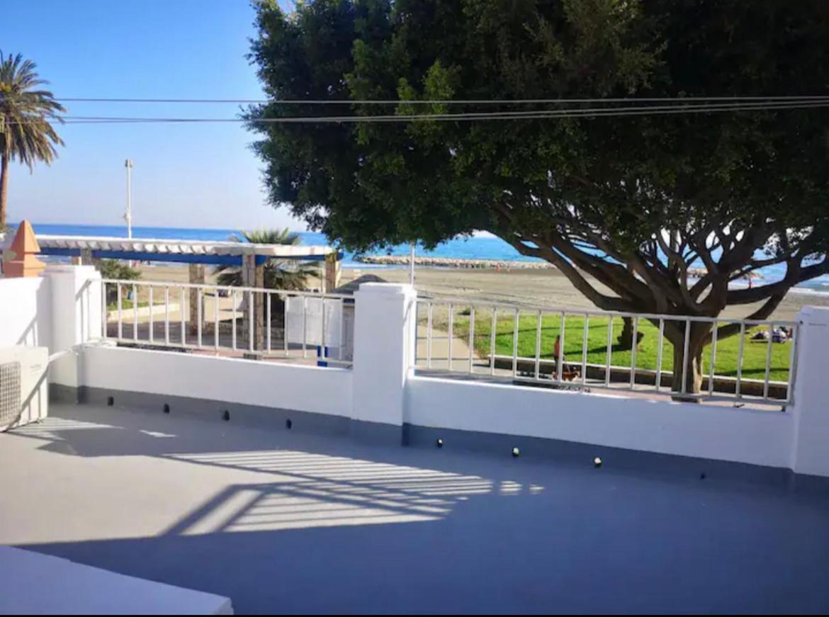 Beachfront House Málaga Esterno foto